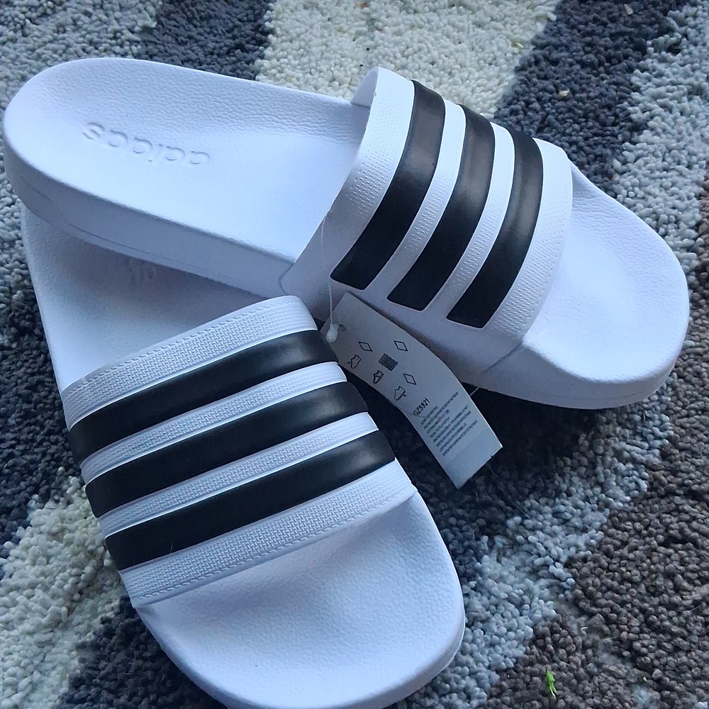 NWT Black and white Adidas slides